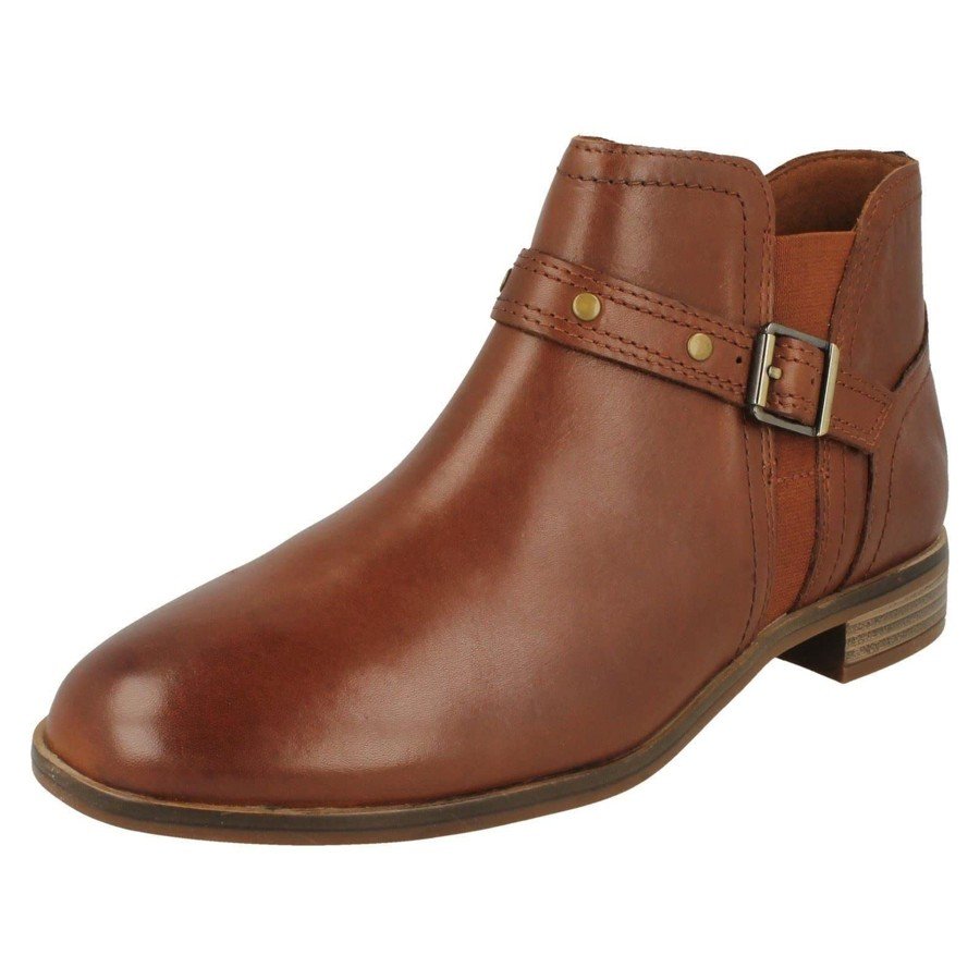 Clarks Trish ankle boots — Tan